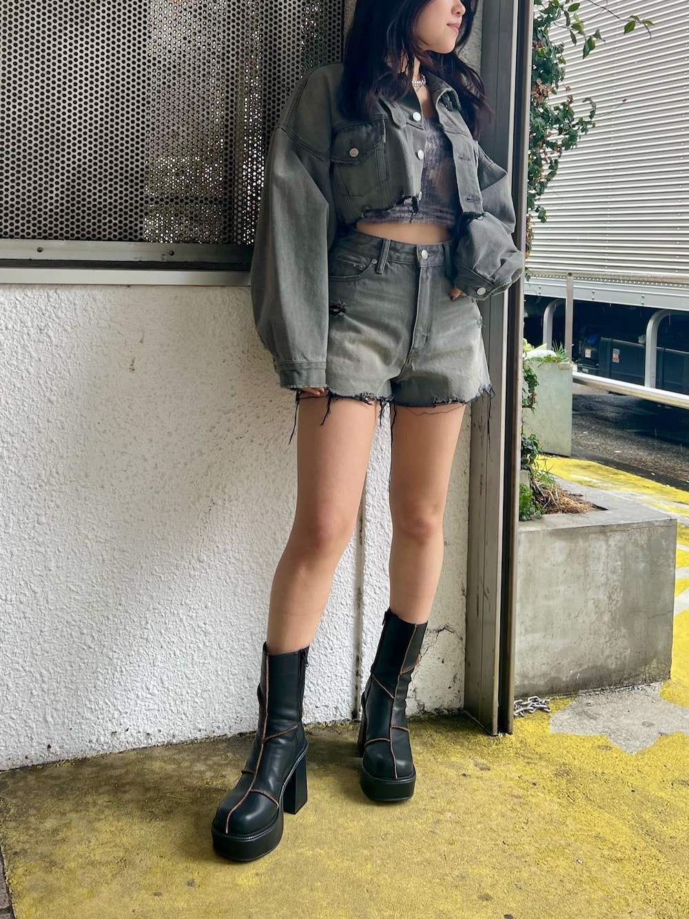 EVRIS（エヴリス）の「ステッチショートブーツ（ブーツ）」 - WEAR