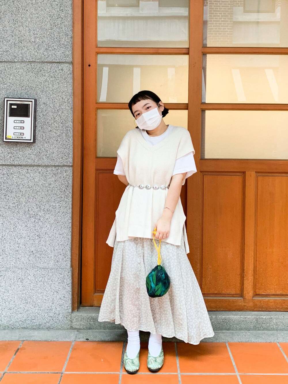 「永樂市場、永樂市場三樓、訂製、Ootd #、小包、日系、オーダーメイド」｜「GUのアイテム（ニット/セーター、ベージュ系）」を使った、永樂市場·三樓訂製さん（レディース・154cm）の秋コーディネートの1枚目の写真