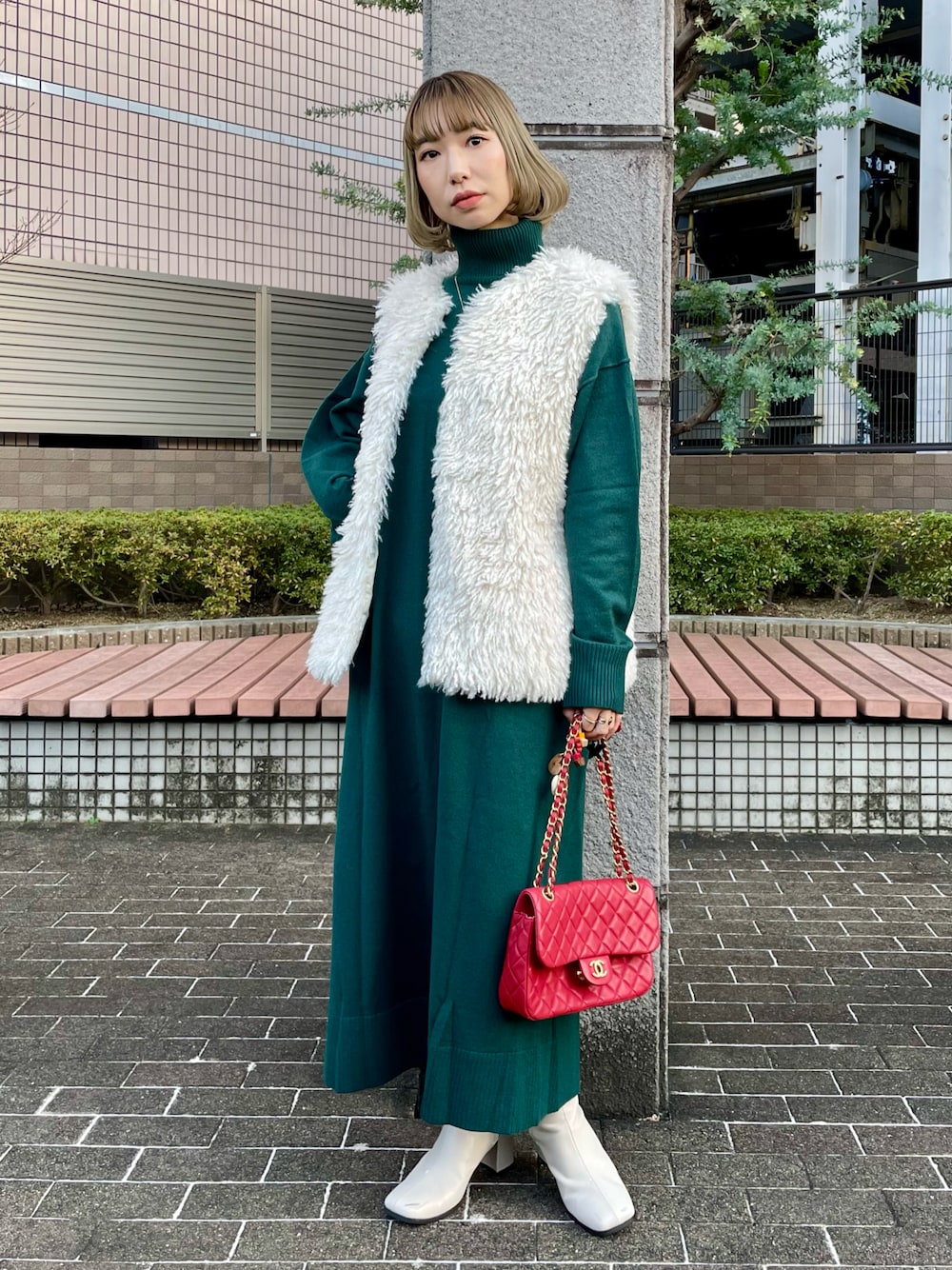 タートルネックニットワンピース 216078を使った人気ファッション