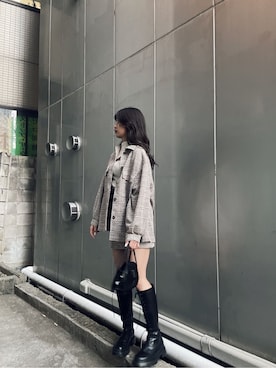 「MURUA（ムルーア）のアイテム（テーラードジャケット）」を使った、上原優香さん（レディース・163cm）の冬コーディネート