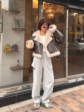 「アイテム（ムートンコート）」を使った、宇田川優香さん（レディース・163cm）の秋コーディネート