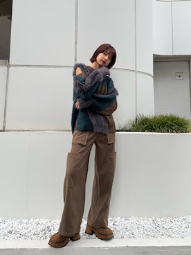 「MURUA（ムルーア）のアイテム（カーゴパンツ）」を使った、宇田川優香さん（レディース・163cm）の秋コーディネート
