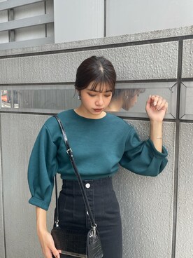 「MURUA（ムルーア）のアイテム（スウェット）」を使った、宇田川優香さん（レディース・163cm）の秋コーディネート