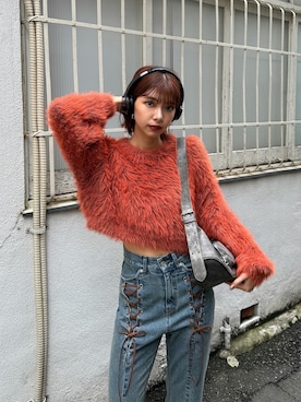 「MURUA（ムルーア）のアイテム（デニムパンツ）」を使った、宇田川優香さん（レディース・163cm）の秋コーディネート