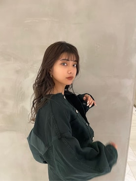 「MURUA（ムルーア）のアイテム（テーラードジャケット）」を使った、上原優香さん（レディース・163cm）の秋コーディネート