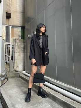 「MURUA（ムルーア）のアイテム（テーラードジャケット）」を使った、上原優香さん（レディース・163cm）の冬コーディネート