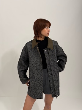 「MURUA（ムルーア）のアイテム（パンツ）」を使った、宇田川優香さん（レディース・163cm）の秋コーディネート