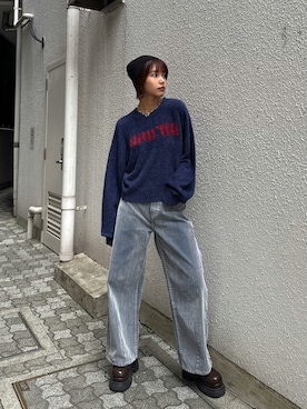 「MURUA（ムルーア）のアイテム（デニムパンツ）」を使った、宇田川優香さん（レディース・163cm）の秋コーディネート