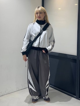 「INFLATION（インフレーション）のアイテム」を使った、ぬんさん（レディース・169cm）の秋コーディネート