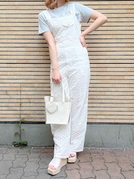 「アイテム（オールインワン・サロペット、ホワイト系）」を使った、minaさん（レディース・162cm）の夏コーディネート