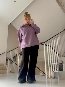 「パープル×黒」｜「アイテム（トップス）」を使った、りりさん（レディース・156cm）の春コーディネート