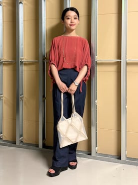 「THE SHOP TK （ザ ショップ ティーケー ）の【ひんやり/防しわ/UV/吸水速乾】袖ドロストドルマントップス（シャツ/ブラウス、オレンジ系）」を使った、saho(低身長コーデ)さん（レディース・150cm）の夏コーディネート