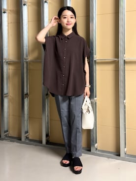 「THE SHOP TK （ザ ショップ ティーケー ）の【ひんやり/防しわ/UV/吸水速乾】襟付き フレンチスリーブシャツ（シャツ/ブラウス、ブラウン系）」を使った、saho(低身長コーデ)さん（レディース・150cm）の夏コーディネート