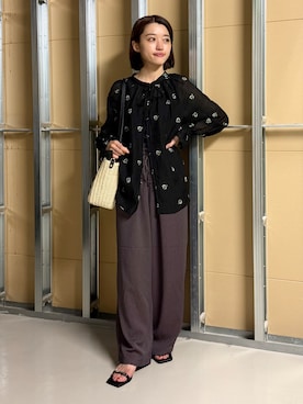 「THE SHOP TK （ザ ショップ ティーケー ）の華やぎを添える 花柄刺繍ブラウス（シャツ/ブラウス、ブラック系）」を使った、saho(低身長コーデ)さん（レディース・150cm）の夏コーディネート