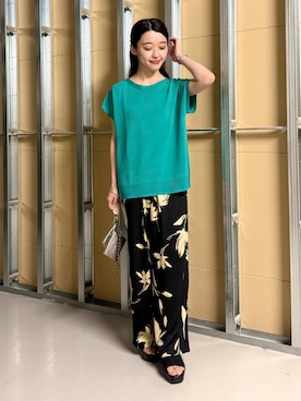 「THE SHOP TK （ザ ショップ ティーケー ）の【S-XL/ひんやりタッチ】多機能フレンチスリーブニット 洗濯機OK/UVケア/毛玉になりにくい（ニット/セーター、グリーン系）」を使った、saho(低身長コーデ)さん（レディース・150cm）の春コーディネート
