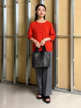 「THE SHOP TK （ザ ショップ ティーケー ）の【S-XL/ひんやりタッチ】美しさ際立つ 6分袖ニット 洗濯機OK/UVケア/毛玉になりにくい（ニット/セーター、レッド系）」を使った、saho(低身長コーデ)さん（レディース・150cm）の夏コーディネート