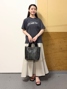 「THE SHOP TK （ザ ショップ ティーケー ）の【ひんやり／吸水速乾／UV】ロゴアソートクルーネックTシャツ（Tシャツ/カットソー、ブラック系）」を使った、saho(低身長コーデ)さん（レディース・150cm）の春コーディネート