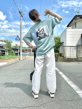「tk.TAKEO KIKUCHI（ティーケータケオキクチ）のKAWASAKI TAKAYA × tk.TAKEO KIKUCHI コラボバックプリントTシャツ(ユニセックスアイテム)（Tシャツ/カットソー、ブルー系）」を使った、あげちさん（レディース・155cm）の夏コーディネート