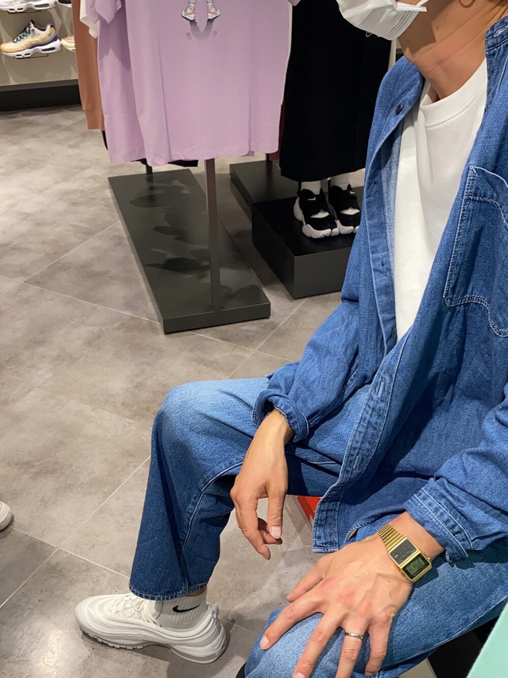 「デニムデニム」｜「UNIQLOのアイテム（シャツ/ブラウス、ブルー系）」を使った、noppopoさん（メンズ・184cm）の春コーディネートの1枚目の写真