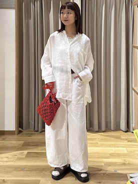 「studio CLIP（スタディオクリップ）のアイテム（パンツ）」を使った、シュナさん（レディース・160cm）の春コーディネート