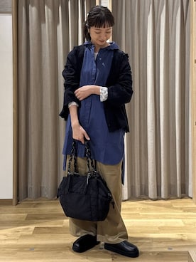 「アイテム（チュニック、ブルー系）」を使った、シュナさん（レディース・160cm）の秋コーディネート