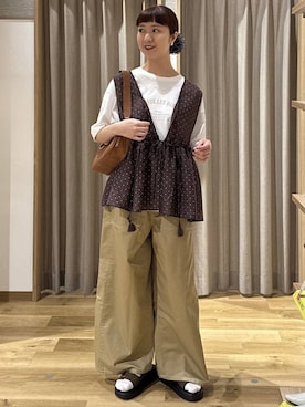 「studio CLIP（スタディオクリップ）のアイテム（パンツ）」を使った、シュナさん（レディース・160cm）の春コーディネート