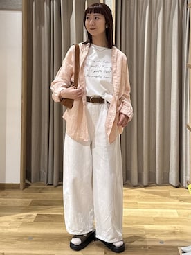 「studio CLIP（スタディオクリップ）のアイテム（パンツ）」を使った、シュナさん（レディース・160cm）の春コーディネート