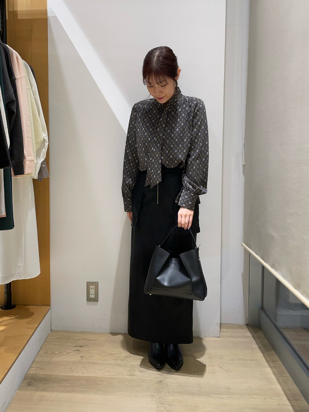 「Te chichiのコンチョアクセントブーツ（ブーツ、ブラック系）」を使った、ninaさん（レディース・157cm）の秋コーディネートの1枚目の写真