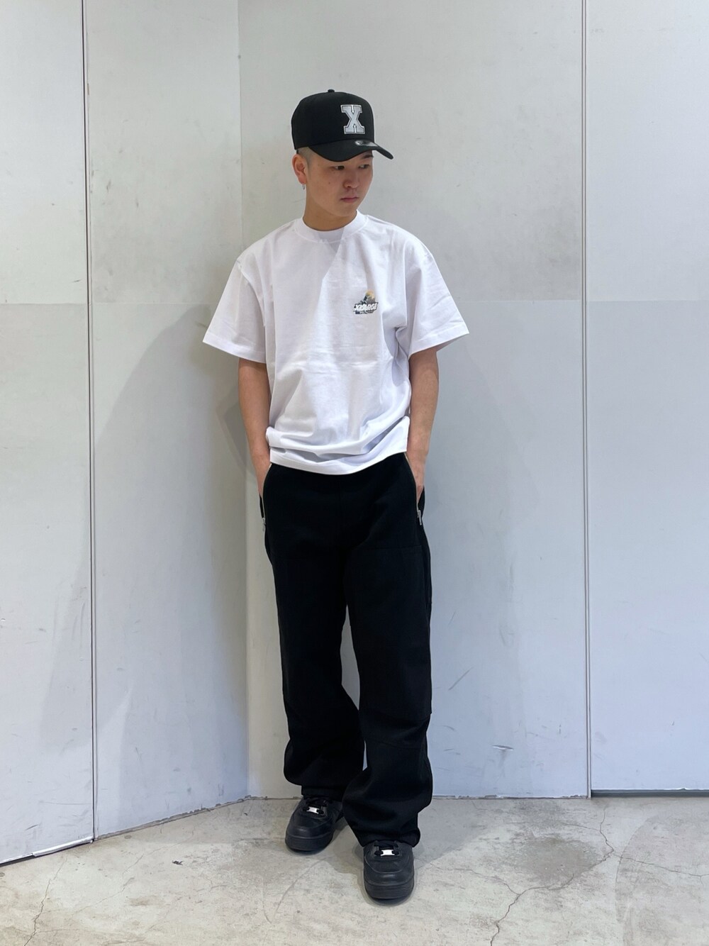 「XLARGE、XLARGE原宿」｜「XLARGEのJAPONISM OLD OG S/S TEE（Tシャツ/カットソー、ホワイト系）」を使った、Xlarge_Willyさん（メンズ・165cm）の春コーディネートの1枚目の写真