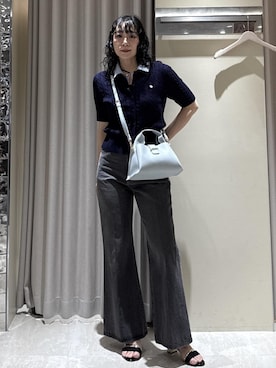 「VIS（ビス）のカラーフレアデニムパンツ（デニムパンツ、ブラック系）」を使った、harunaさん（レディース・162cm）の春コーディネート