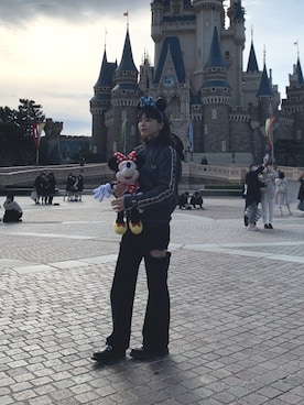 「FRED PERRY（フレッドペリー）のアイテム（ジャケット/アウター）」を使った、Satomiさん（レディース・161cm）の春コーディネート