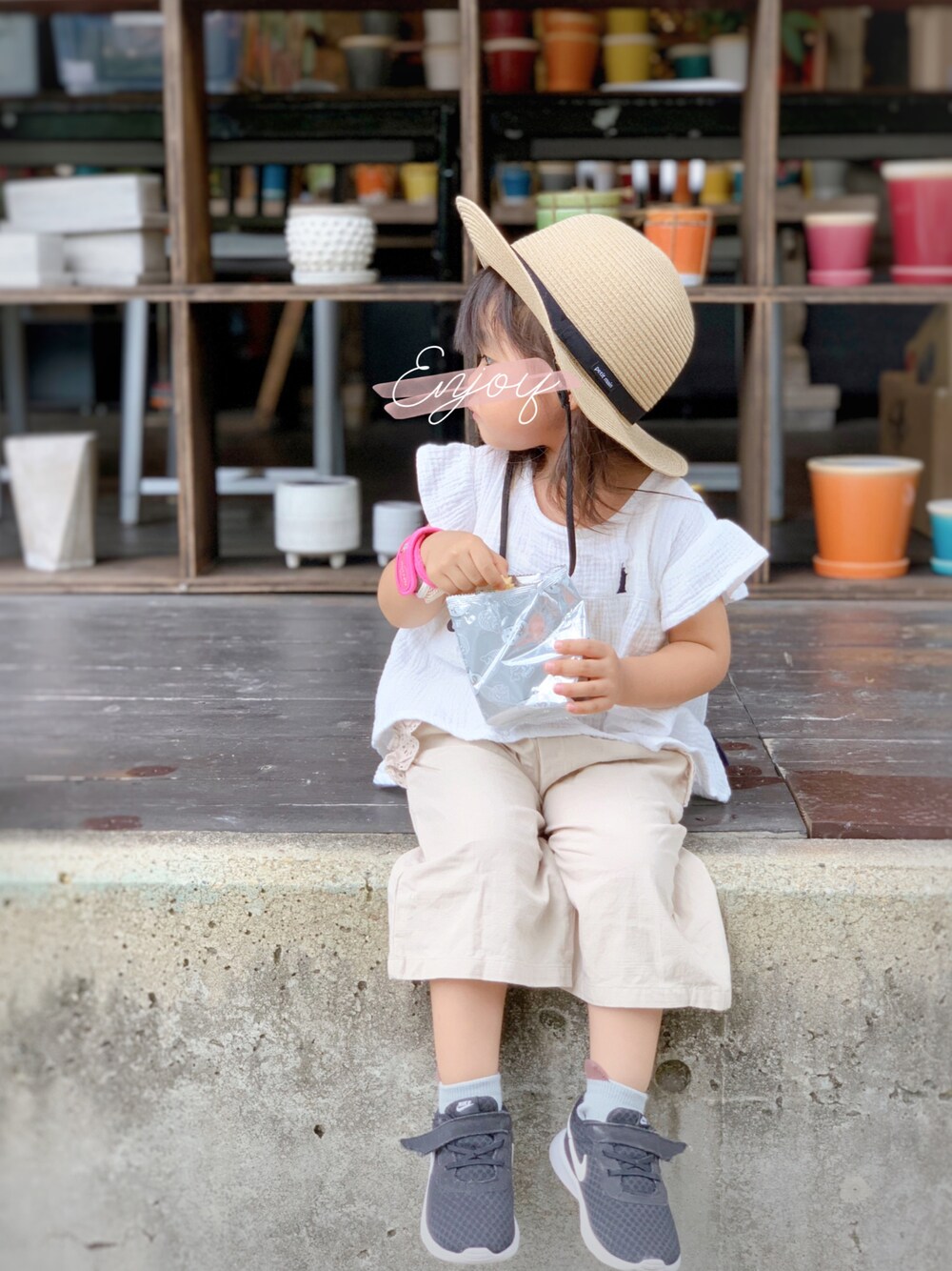 「2歳、女の子、キッズコーデ」｜「petit mainのアイテム（帽子、ベージュ系）」を使った、tsumuさん（キッズ・90cm）の秋コーディネートの1枚目の写真