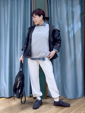 「BARNYARDSTORM（バンヤードストーム）のBARNYARDSTORM / 裏毛ステンシルロゴプルオーバー（スウェット、グレー系）」を使った、67remiさん（レディース）の冬コーディネート