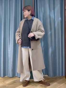 「旅行」｜「アイテム（チェスターコート）」を使った、67remiさん（レディース・160cm）の秋コーディネート