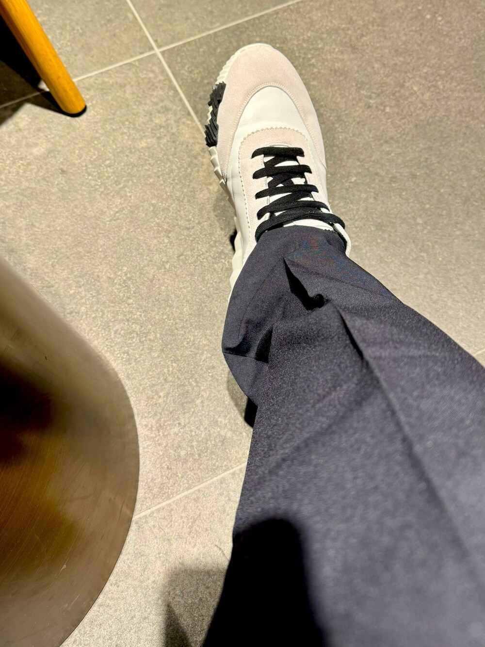 コーデのワンポイントに☆】 HERMES スニーカー クライム