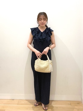 「RODE SKO（ロデスコ）のタッセル付ペーパーミニバッグ（ハンドバッグ、ホワイト系）」を使った、ユナさん（レディース・160cm）の夏コーディネート