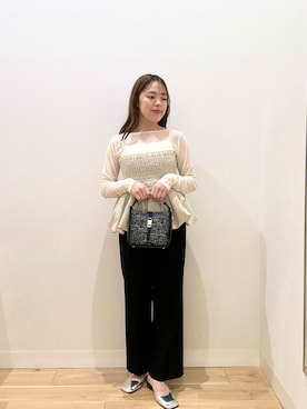 「SENSE OF PLACE by URBAN RESEARCH（センスオブプレイスバイアーバンリサーチ）の『TALLサイズ/WEB限定』センタープレスストレートパンツ（スラックス、ブラック系）」を使った、ユナさん（レディース・160cm）の秋コーディネート