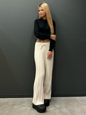「ジョガーパンツ」｜「アイテム（パンツ、ホワイト系）」を使った、mirikaさん（レディース・164cm）の秋コーディネート