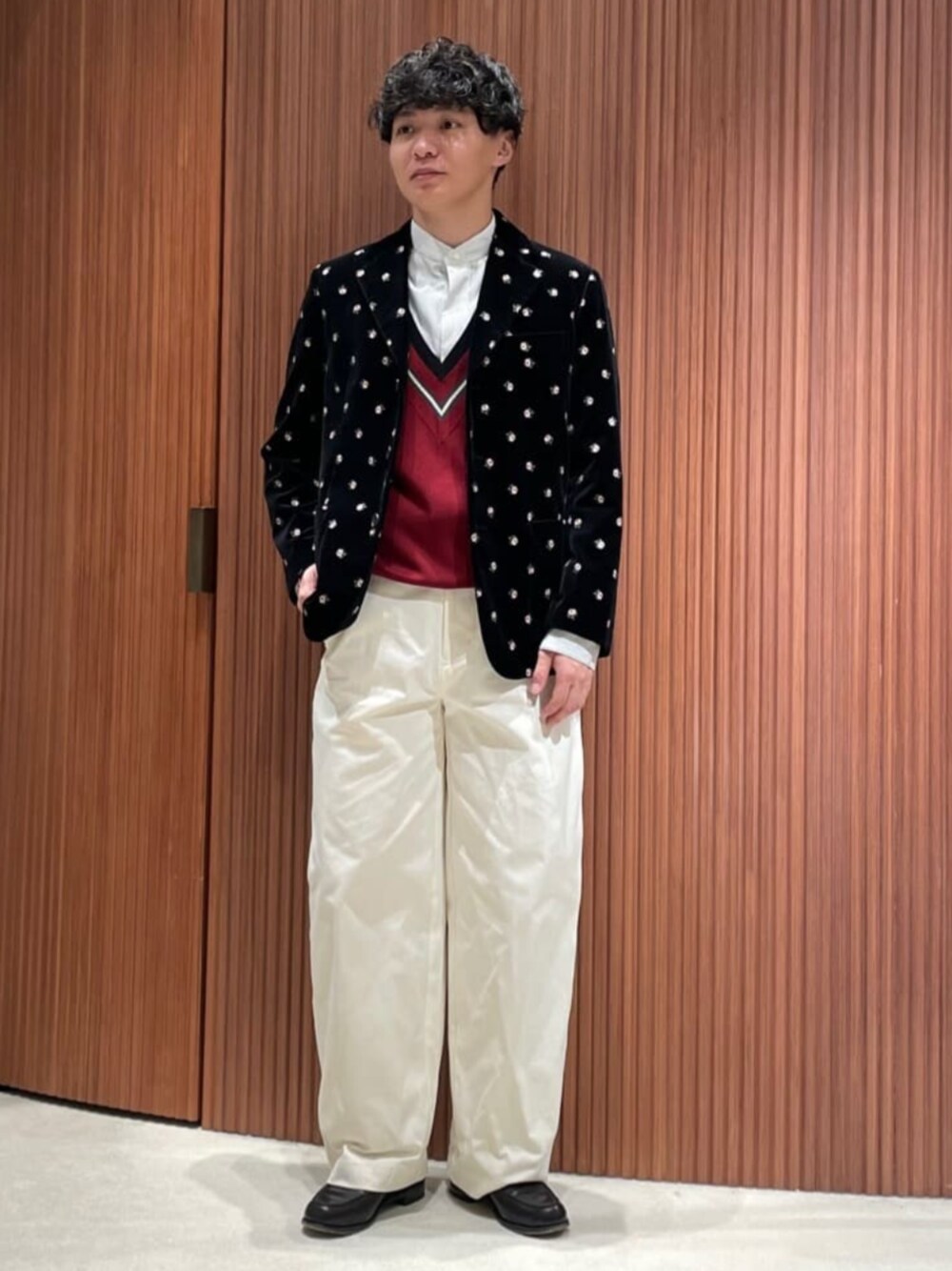 CABaN ベロアローズプリント テーラードジャケットを使った人気