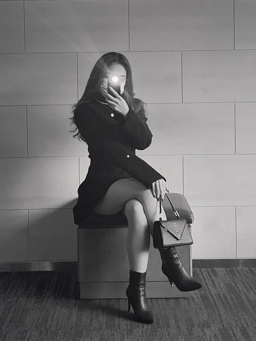 「ブラック、YELLO、Melt the lady、Narcissus」｜「Narcissusのアイテム（ワンピース、ブラック系）」を使った、MIHO YOSHIYAMAさん（レディース・158cm）の冬コーディネートの1枚目の写真