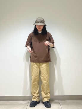 「URBAN RESEARCH DOORS（アーバンリサーチドアーズ）の『吸水速乾/防シワ/抗ピリング/UVカット/イージーケア』DRYMIX Vネック ポロカラー ショートスリーブ Tシャツ（Tシャツ/カットソー、ブラウン系）」を使った、EIKICHIさん（メンズ・170cm）の春コーディネート