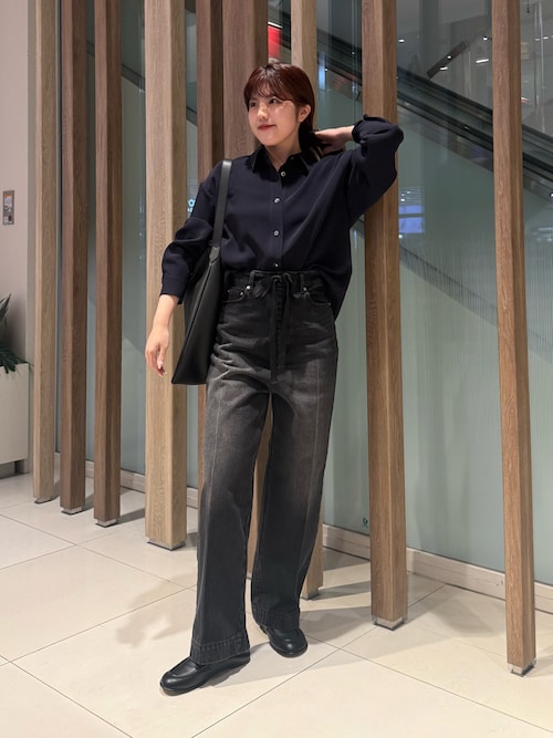 センタープレスブラックデニムパンツ（デニムパンツ）｜Whim Gazette