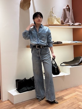 「Whim Gazette（ウィムガゼット）のライトオンスデニムシャツ（シャツ/ブラウス、ブルー系）」を使った、RIRI_WHIMさん（レディース・158cm）の春コーディネート