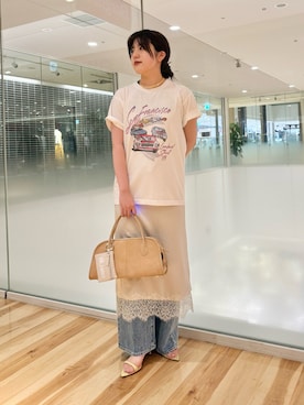 「Whim Gazette（ウィムガゼット）のカーレースTEE（Tシャツ/カットソー、ホワイト系）」を使った、RIRI_WHIMさん（レディース・158cm）の夏コーディネート