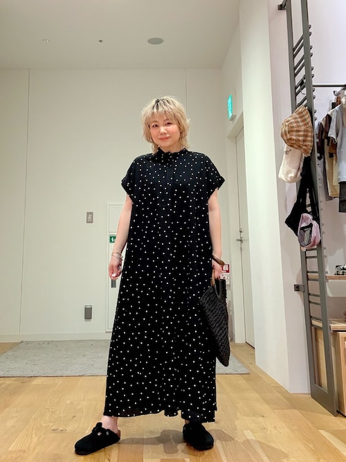 URBAN RESEARCH DOORS ワンピース リネンレーヨンドットフレア