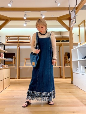 「アイテム（バッグ、ブルー系）」を使った、あおばさん（レディース・152cm）の秋コーディネート