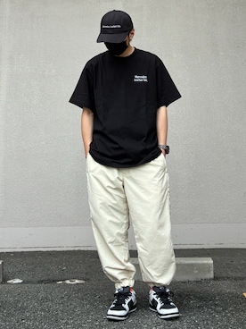 「uniform experiment（ユニフォームエクスペリメント）のアイテム」を使った、𝐩𝐣 𝐚𝐧𝐝 𝐞𝐜さん（メンズ・168cm）の秋コーディネート