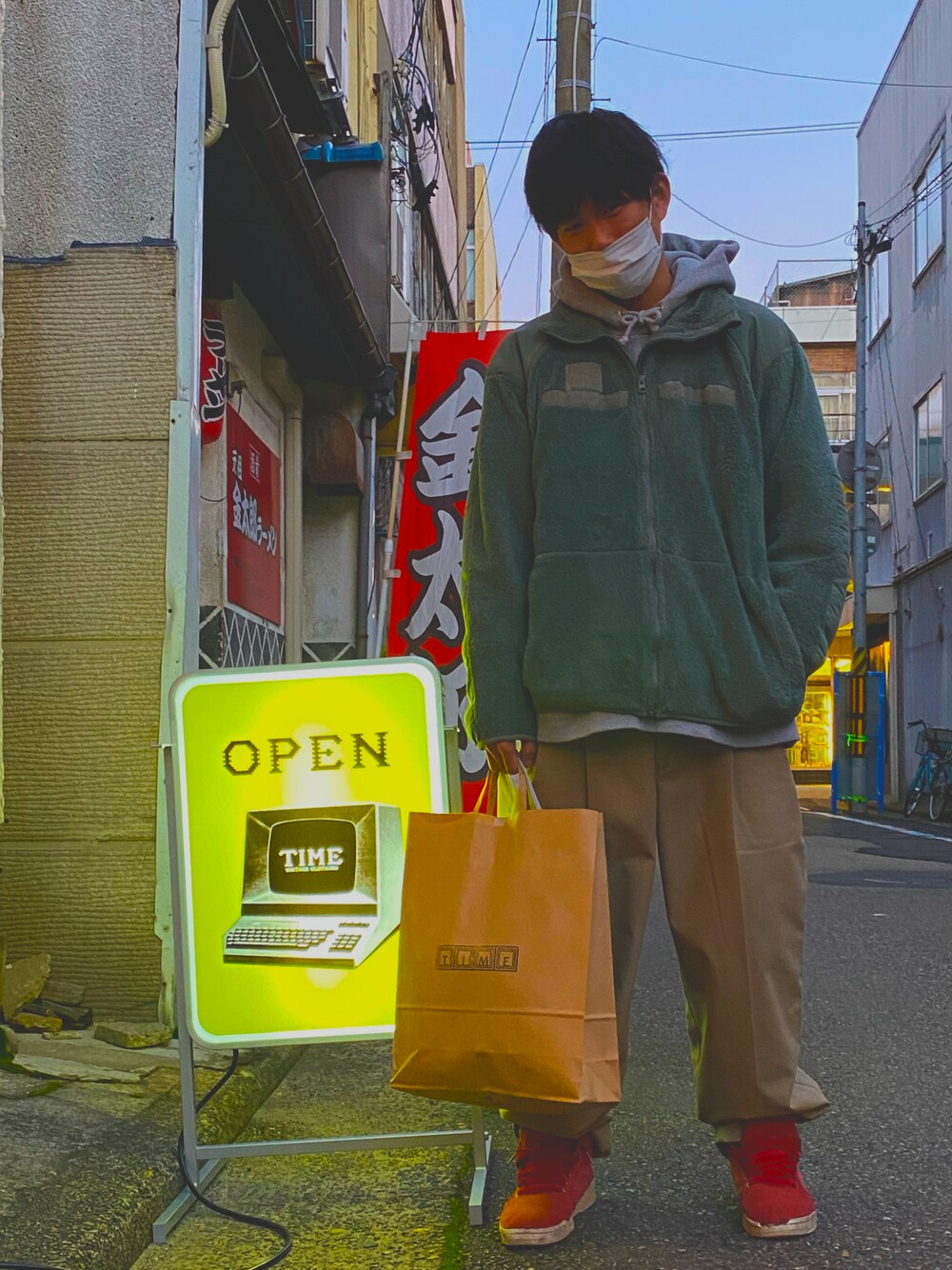「古着、古着コーデ、秋冬コーデ、おしゃれさんと繋がりたい、古着好きな人と繋がりたい、新潟古着屋巡り」｜「古着のアイテム（ブルゾン、グリーン系）」を使った、kokutoosyokupannさん（メンズ・165cm）の秋コーディネートの1枚目の写真