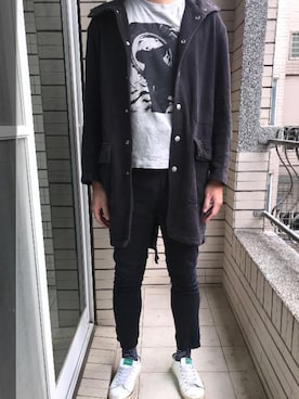 「Calvin Klein（カルバン・クライン）のアイテム（ピーコート）」を使った、Ivano Shiehさん（メンズ・178cm）の秋コーディネート