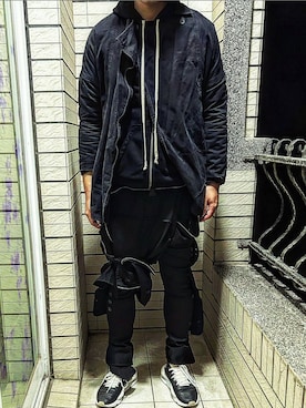 「DRKSHDW by RICK OWENS（ダークシャドウ バイ リックオウエンス）のアイテム（ジャケット/アウター）」を使った、Ivano Shiehさん（メンズ・178cm）の冬コーディネート